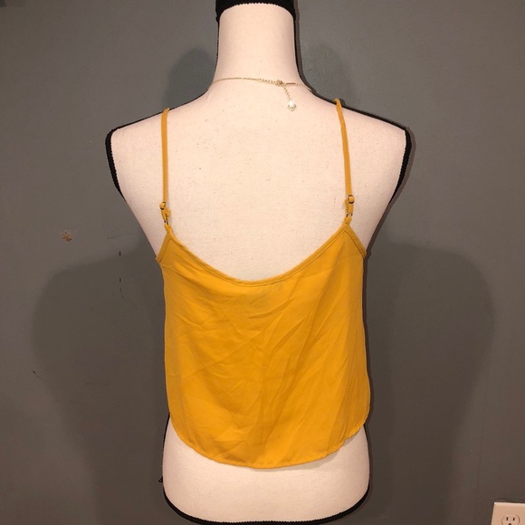 𝐘𝐄𝐋𝐋𝐎𝐖 𝐂𝐑𝐎𝐏𝐏𝐄𝐃 𝐓𝐀𝐍𝐊 - Picture 5 of 5